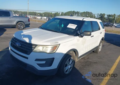 2016 Ford Police Interceptor z USA, uszkodzony, nr VIN 1FM5K8AR2GGB74368